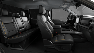 2027 Ford Chassis Cab F-450® LARIAT®