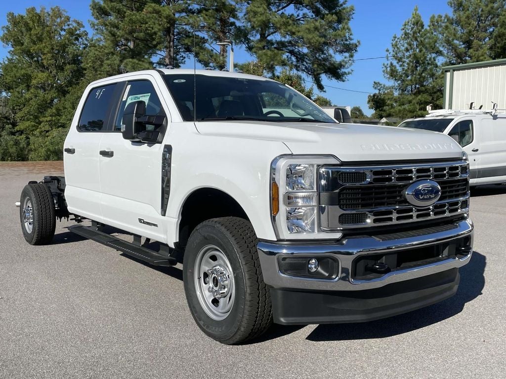 2026 Ford Chassis Cab F-350® XL