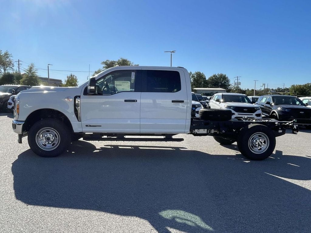 2026 Ford Chassis Cab F-350® XL