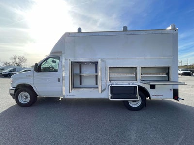 2025 Ford Econoline Cutaway E-350 SRW