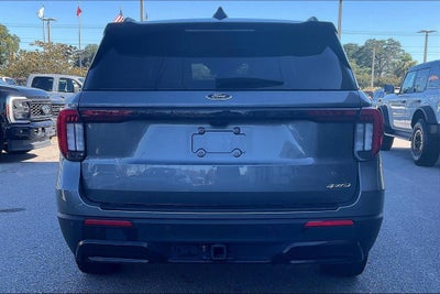 2025 Ford Explorer ST-Line