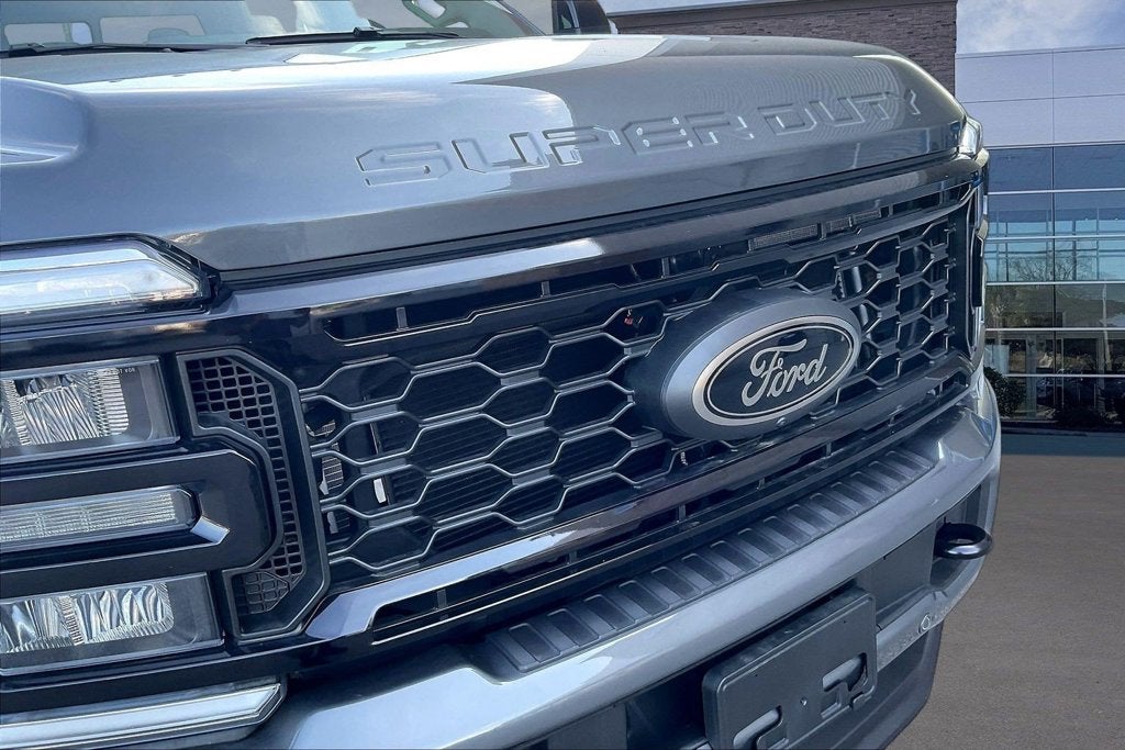 2026 Ford F-350SD Lariat