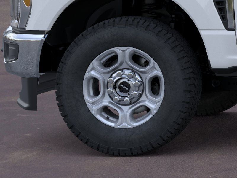 2026 Ford Super Duty F-350® XLT