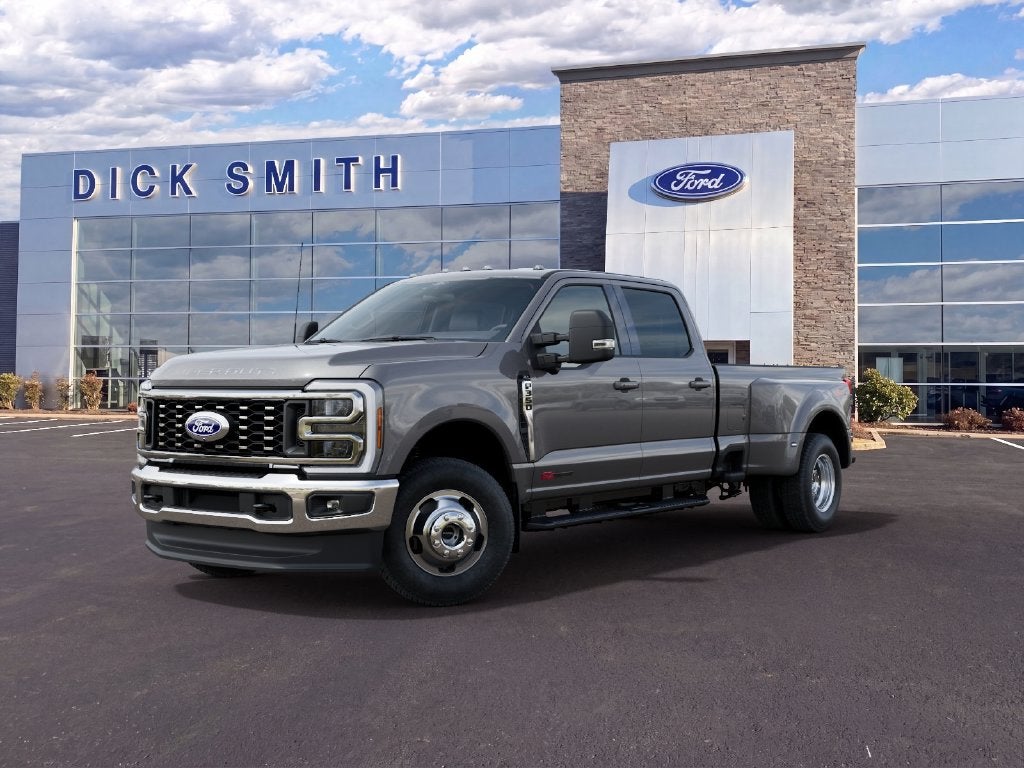 2027 Ford Super Duty F-350® XLT