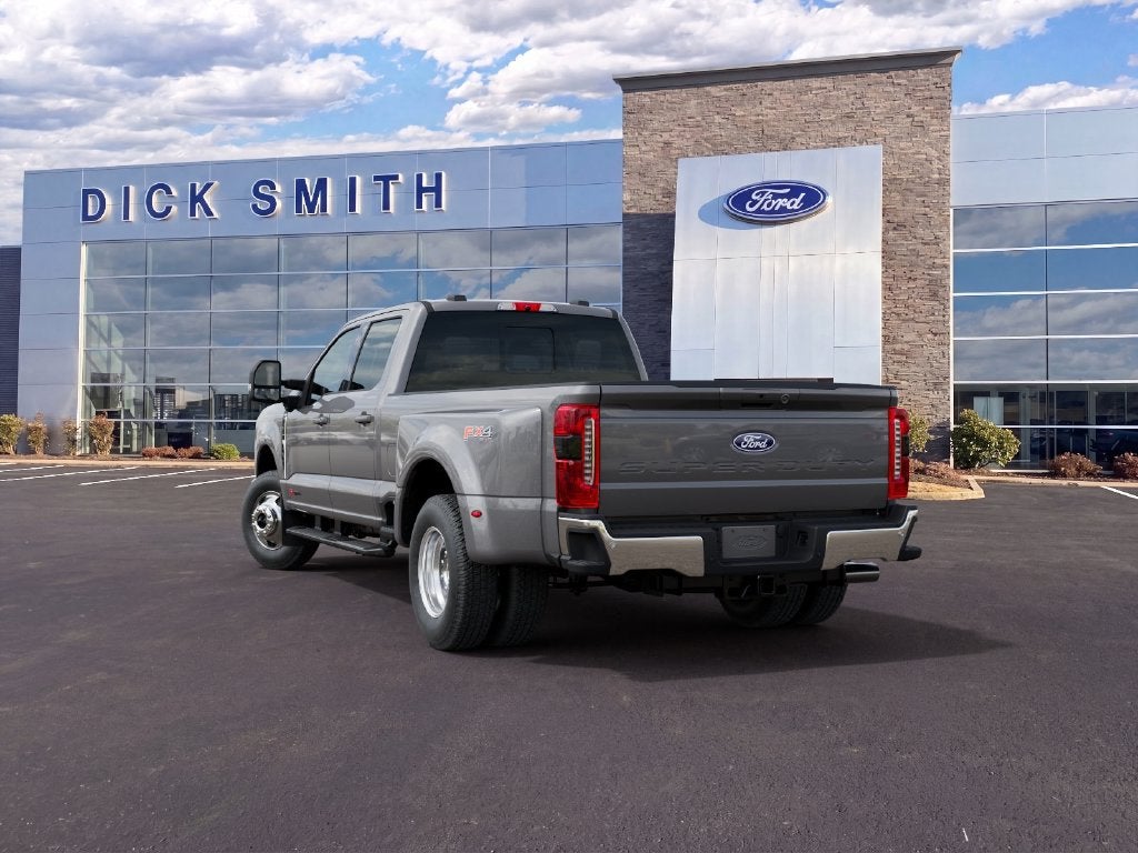 2027 Ford Super Duty F-350® XLT