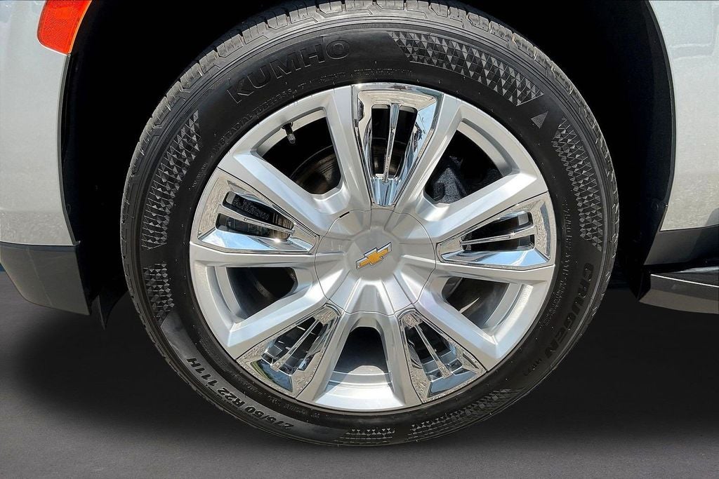 2023 Chevrolet Suburban High Country
