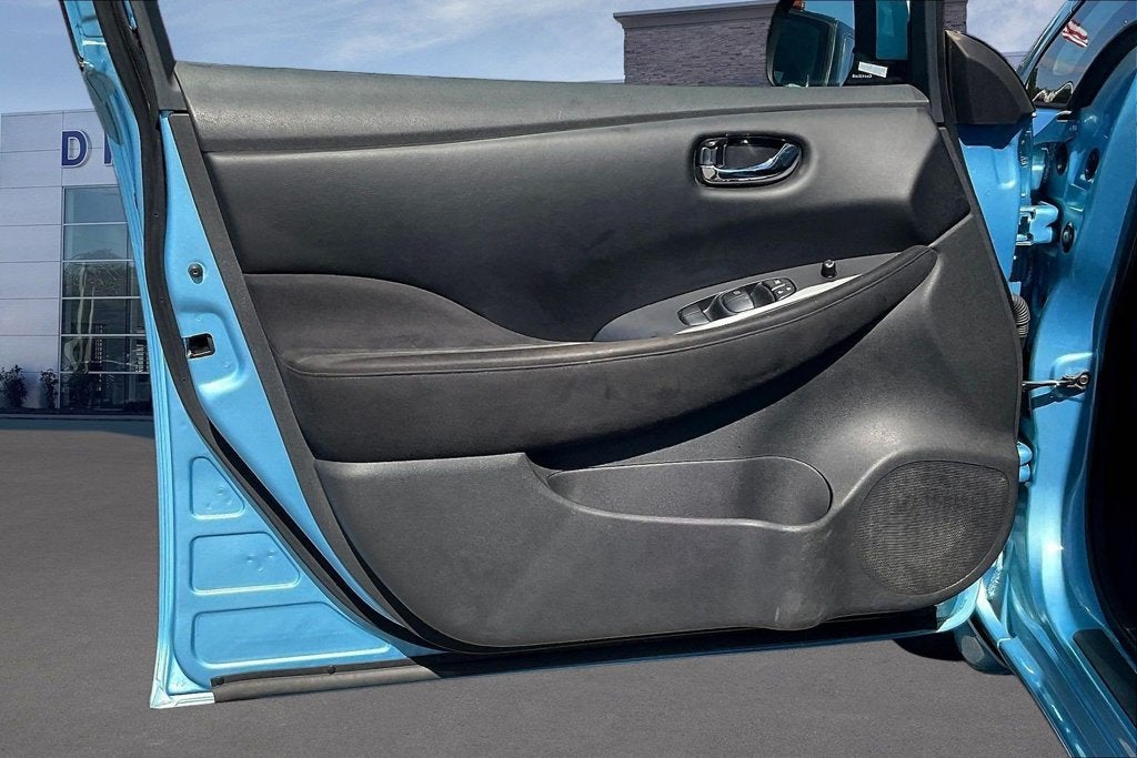 2015 Nissan Leaf S