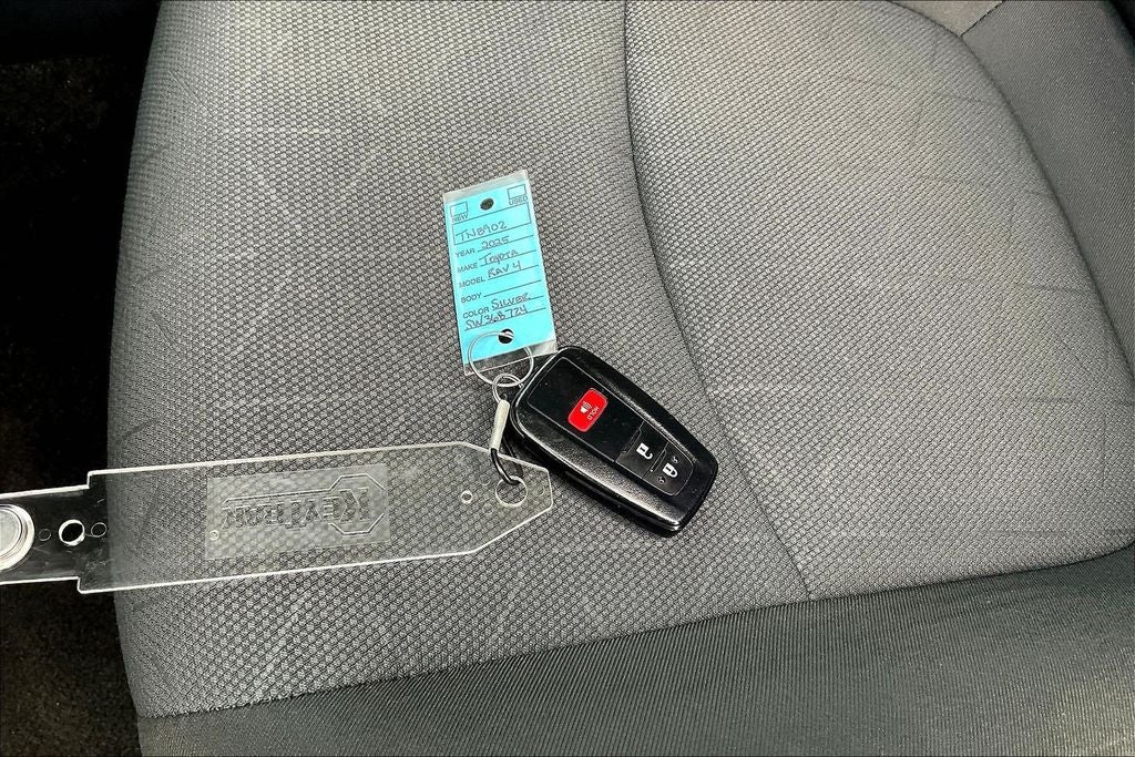 2025 Toyota RAV4 XLE