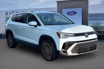 2025 Volkswagen Taos 1.5T SE