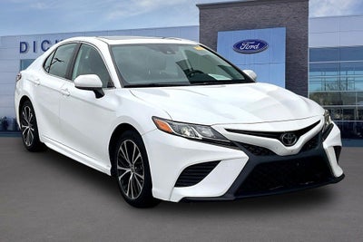 2020 Toyota Camry SE