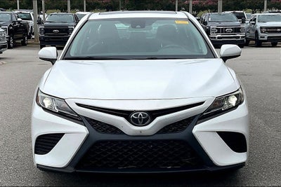 2020 Toyota Camry SE