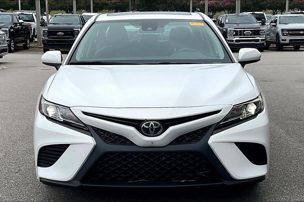 2020 Toyota Camry SE
