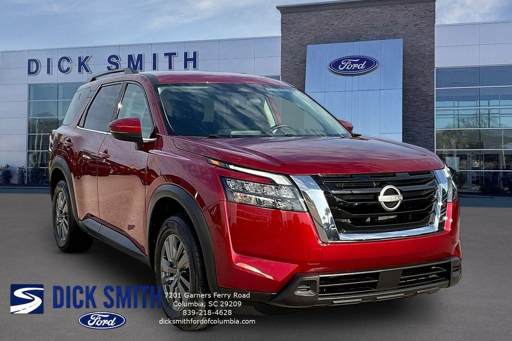 2025 Nissan Pathfinder SV