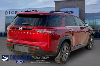 2025 Nissan Pathfinder SV