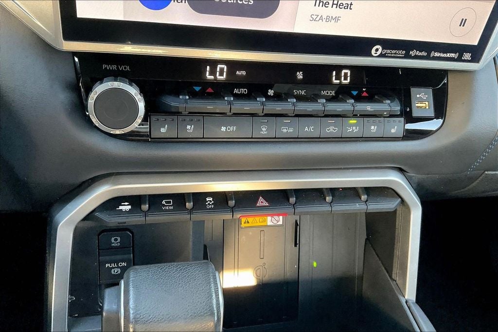 2023 Toyota Tundra Hybrid Platinum