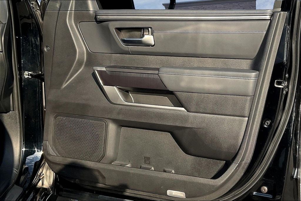 2023 Toyota Tundra Hybrid Platinum