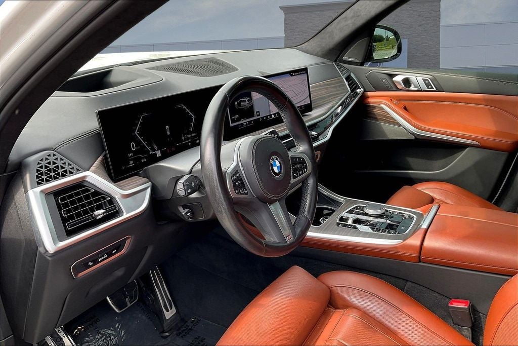 2024 BMW X7 xDrive40i